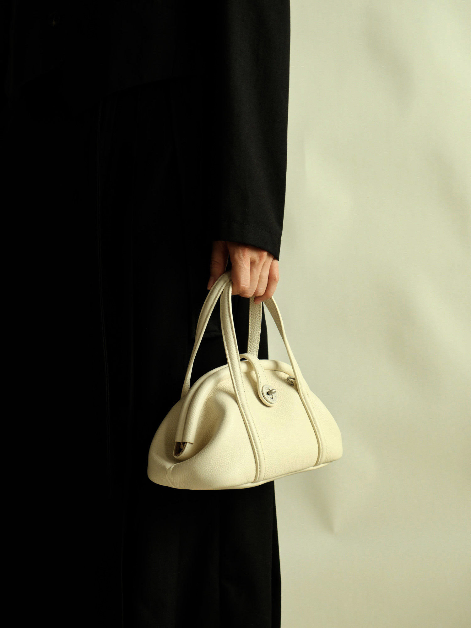 香港狄記皮具 狄記 原創真皮手工 ins郵差包 ins風格包包 頭層牛皮包包 皮革 原創手工真皮 皮件 DEEPKEE 復古真皮手工包