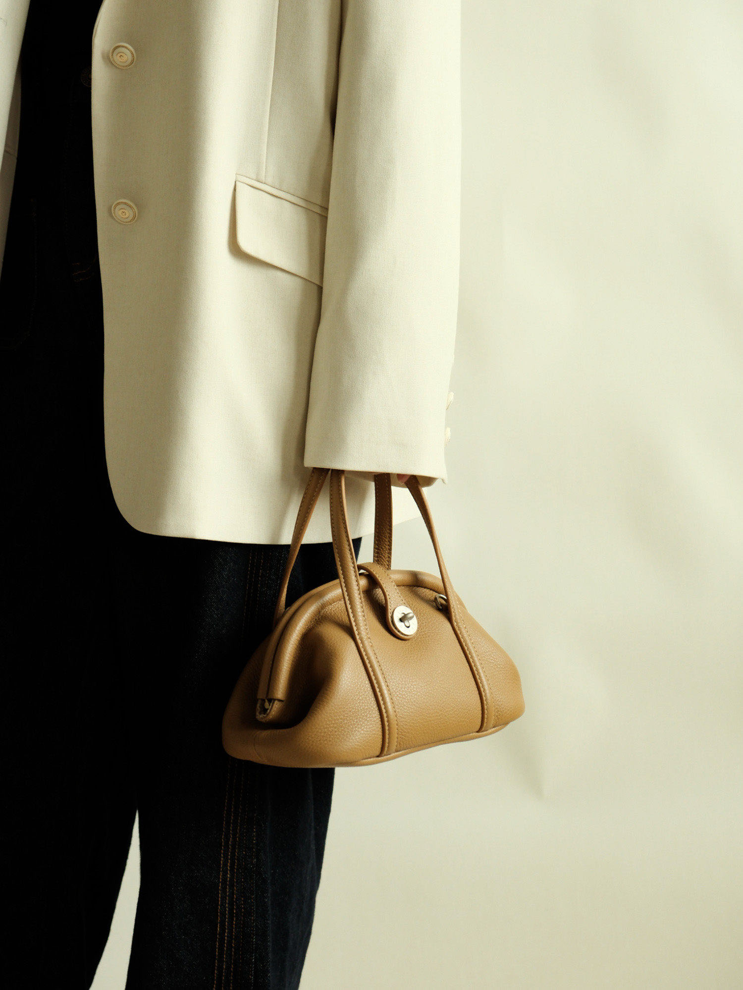 香港狄記皮具 狄記 原創真皮手工 ins郵差包 ins風格包包 頭層牛皮包包 皮革 原創手工真皮 皮件 DEEPKEE 復古真皮手工包