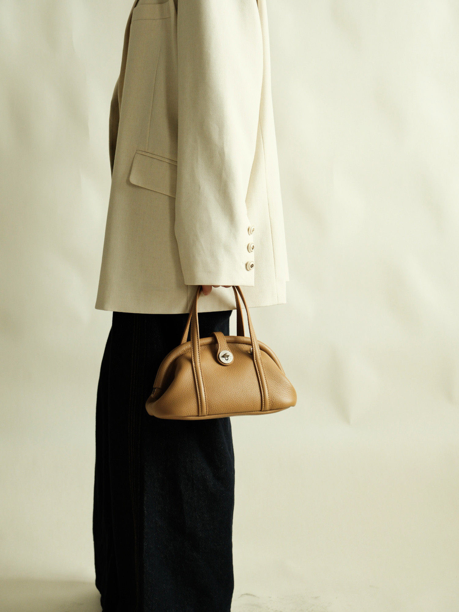 DEEPKEE 眞皮小眾經典貝殼包 25327 號