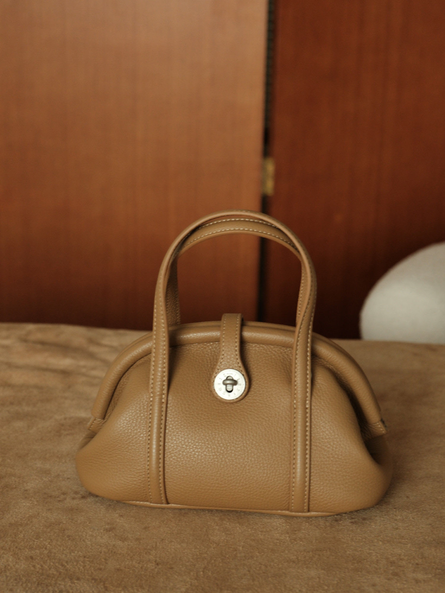 香港狄記皮具 狄記 原創真皮手工 ins郵差包 ins風格包包 頭層牛皮包包 皮革 原創手工真皮 皮件 DEEPKEE 復古真皮手工包