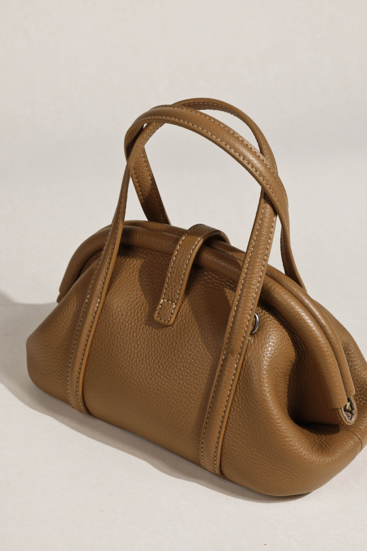 香港狄記皮具 狄記 原創真皮手工 ins郵差包 ins風格包包 頭層牛皮包包 皮革 原創手工真皮 皮件 DEEPKEE 復古真皮手工包