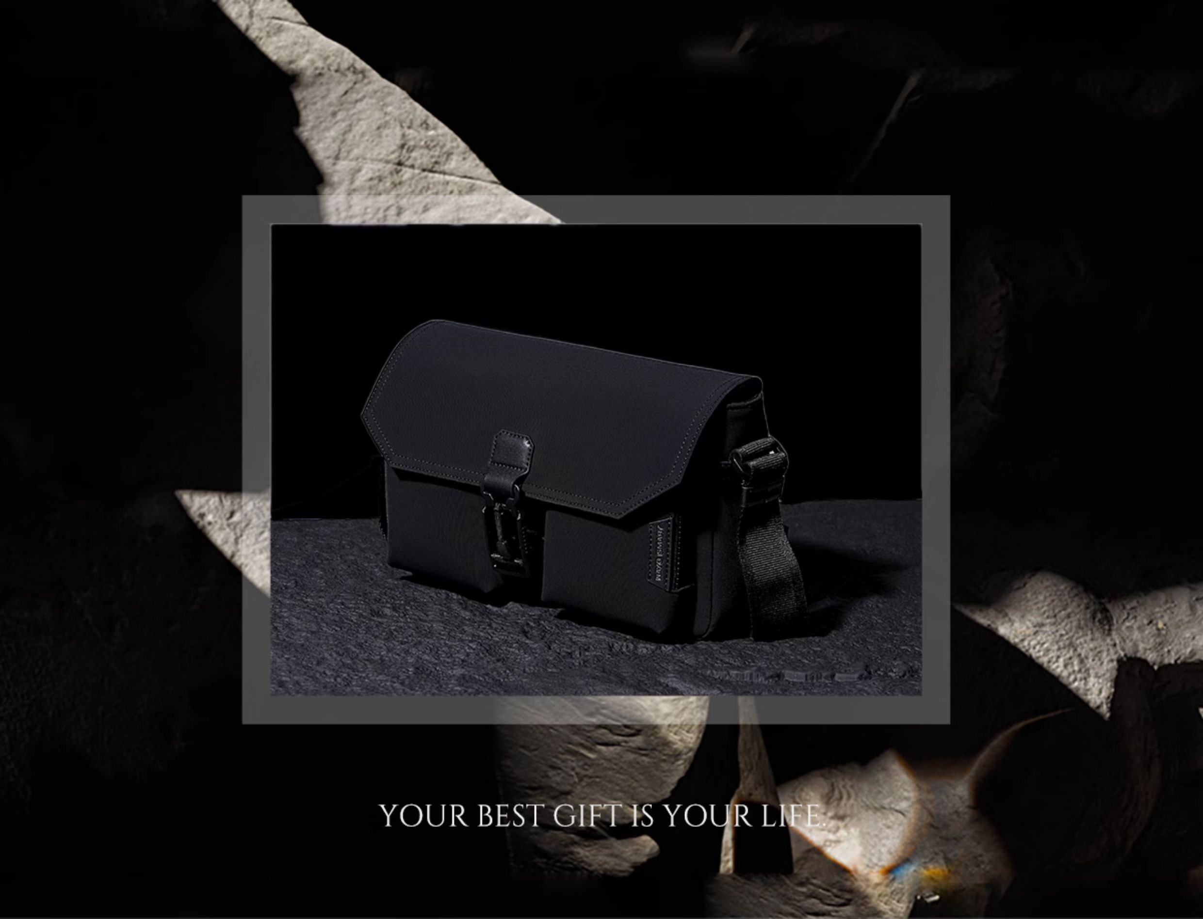 DEEPKEE 男款戶外休閒單肩包 男士通勤多功能郵差包 2810 號