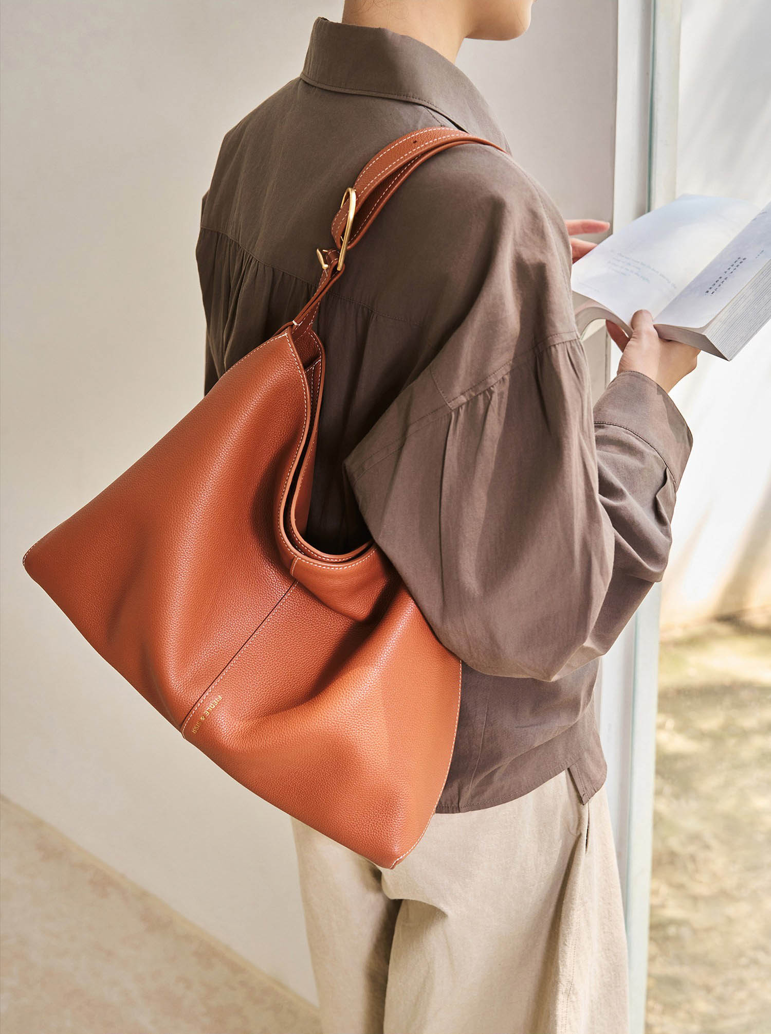 香港狄記皮具 狄記 原創真皮手工 ins郵差包 ins風格包包 頭層牛皮包包 皮革 原創手工真皮 皮件 DEEPKEE 復古真皮手工包