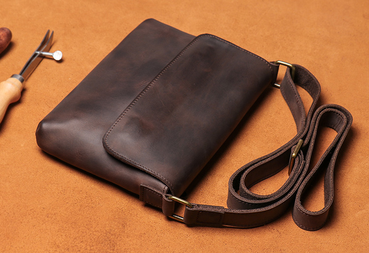 香港狄記皮具 狄記 原創真皮手工 ins郵差包 ins風格包包 頭層牛皮包包 皮革 原創手工真皮 皮件 DEEPKEE 復古真皮手工包