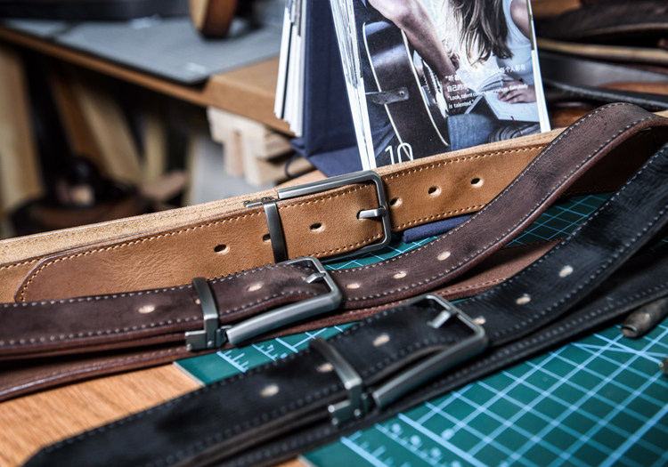 香港狄記皮具 狄記 原創真皮手工 ins郵差包 ins風格包包 頭層牛皮包包 皮革 原創手工真皮 皮件 DEEPKEE 復古真皮手工包