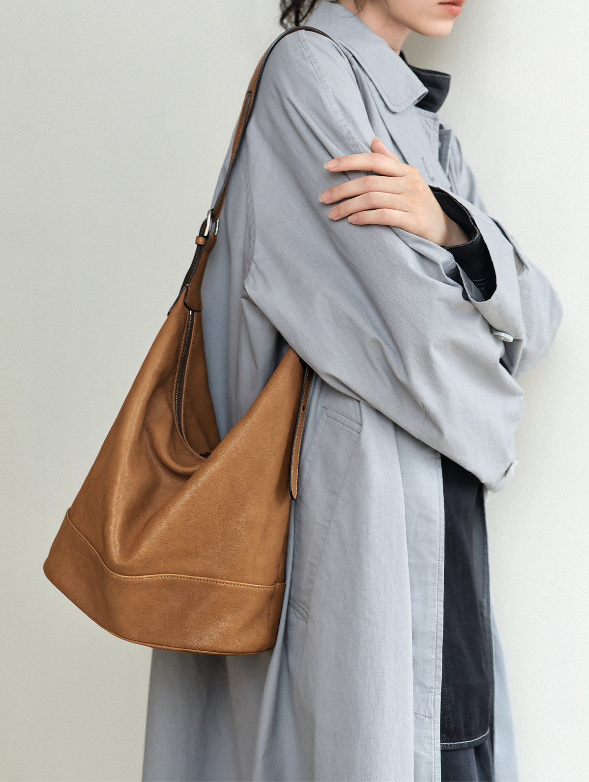 香港狄記皮具 狄記 原創真皮手工 ins郵差包 ins風格包包 頭層牛皮包包 皮革 原創手工真皮 皮件 DEEPKEE 復古真皮手工包