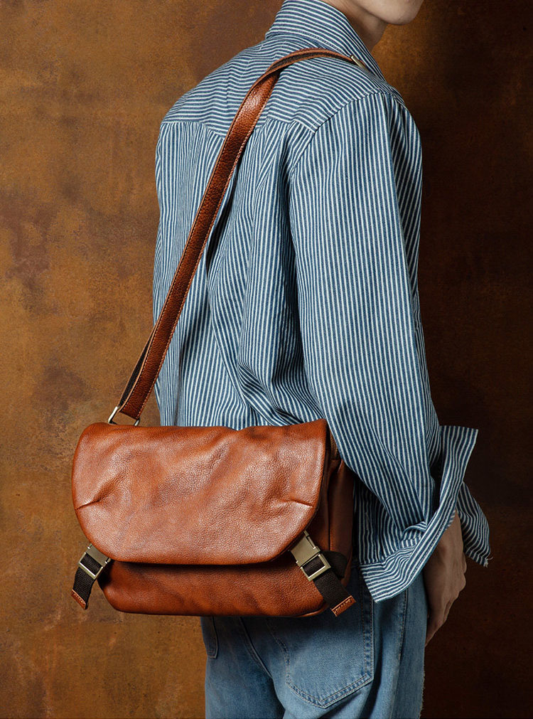 香港狄記皮具 狄記 原創真皮手工 ins郵差包 ins風格包包 頭層牛皮包包 皮革 原創手工真皮 皮件 DEEPKEE 復古真皮手工包