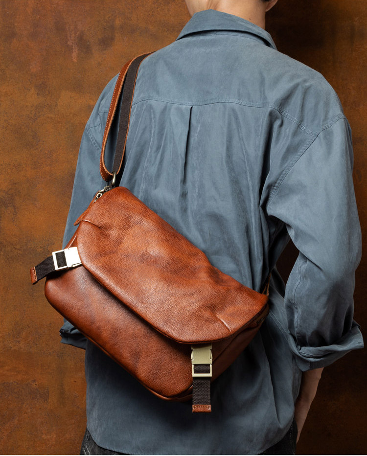 香港狄記皮具 狄記 原創真皮手工 ins郵差包 ins風格包包 頭層牛皮包包 皮革 原創手工真皮 皮件 DEEPKEE 復古真皮手工包