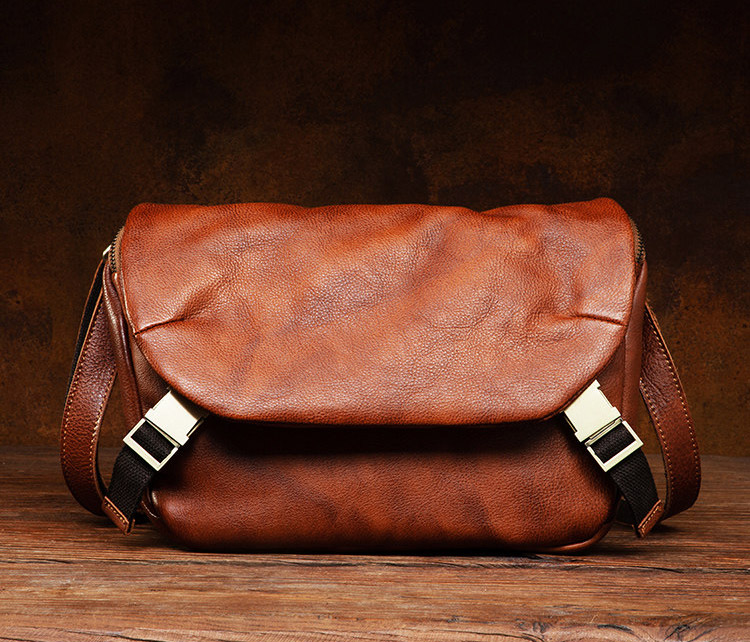 香港狄記皮具 狄記 原創真皮手工 ins郵差包 ins風格包包 頭層牛皮包包 皮革 原創手工真皮 皮件 DEEPKEE 復古真皮手工包