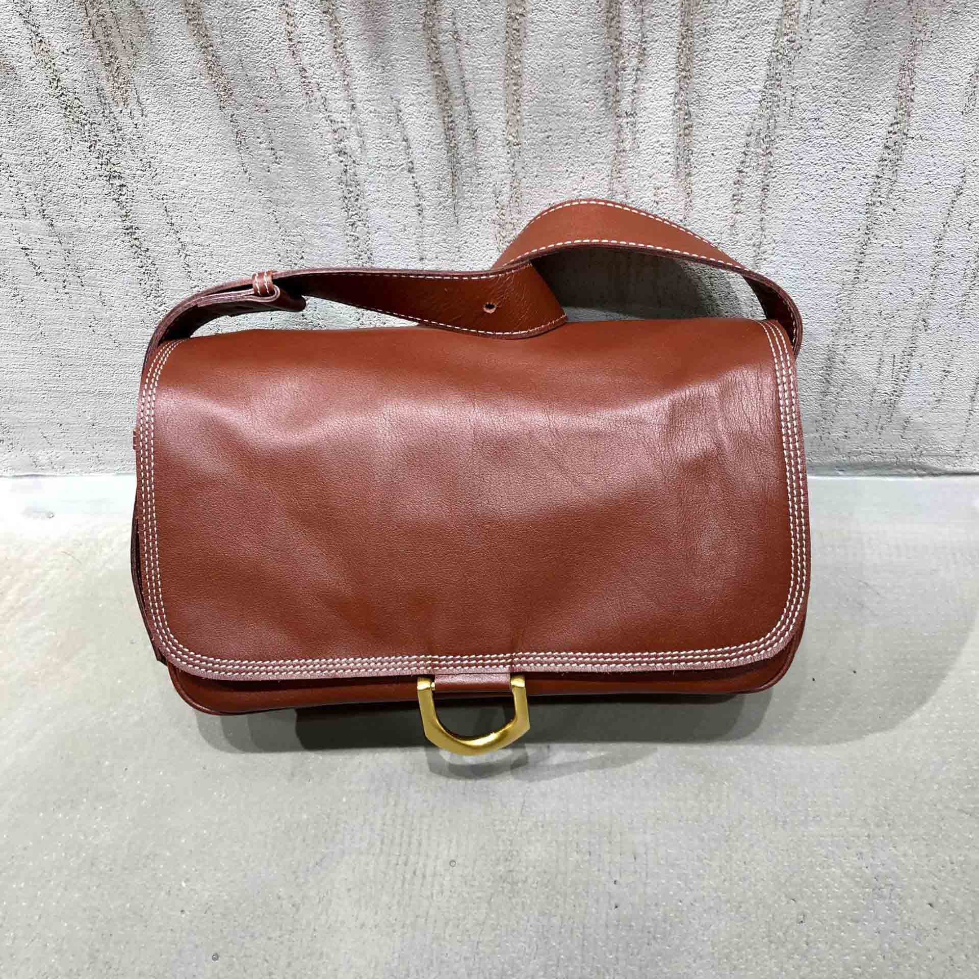 香港狄記皮具 狄記 原創真皮手工 ins郵差包 ins風格包包 頭層牛皮包包 皮革 原創手工真皮 皮件 DEEPKEE 復古真皮手工包