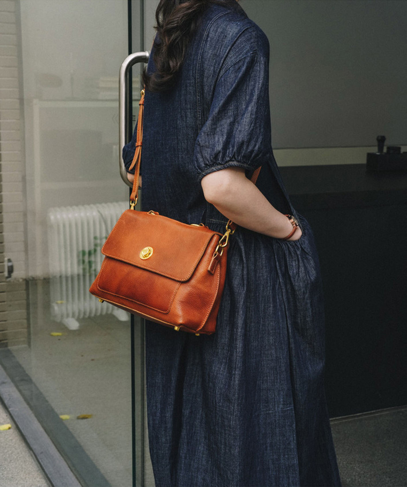 香港狄記皮具 狄記 原創真皮手工 ins郵差包 ins風格包包 頭層牛皮包包 皮革 原創手工真皮 皮件 DEEPKEE 復古真皮手工包