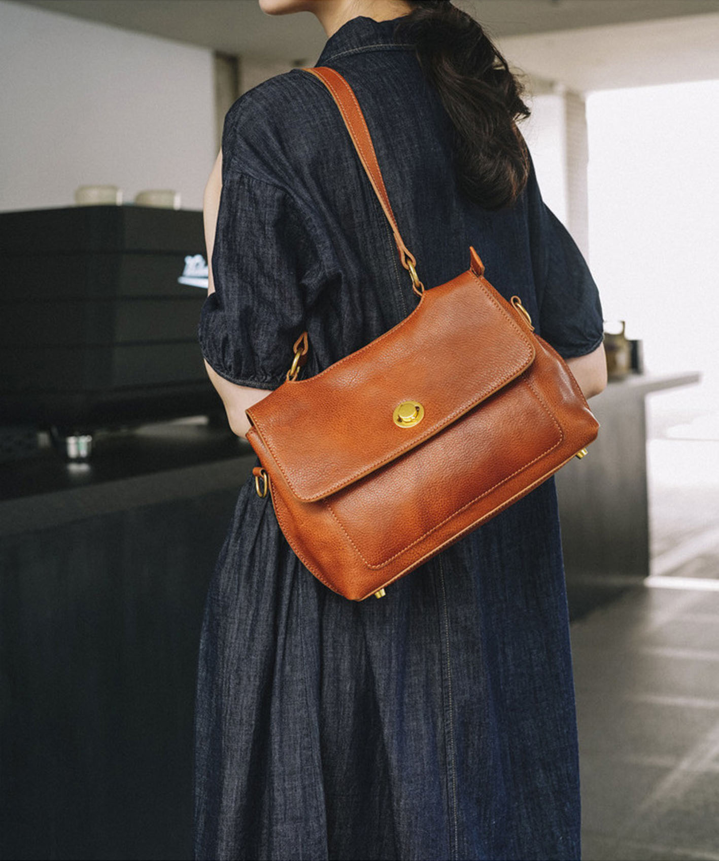 香港狄記皮具 狄記 原創真皮手工 ins郵差包 ins風格包包 頭層牛皮包包 皮革 原創手工真皮 皮件 DEEPKEE 復古真皮手工包