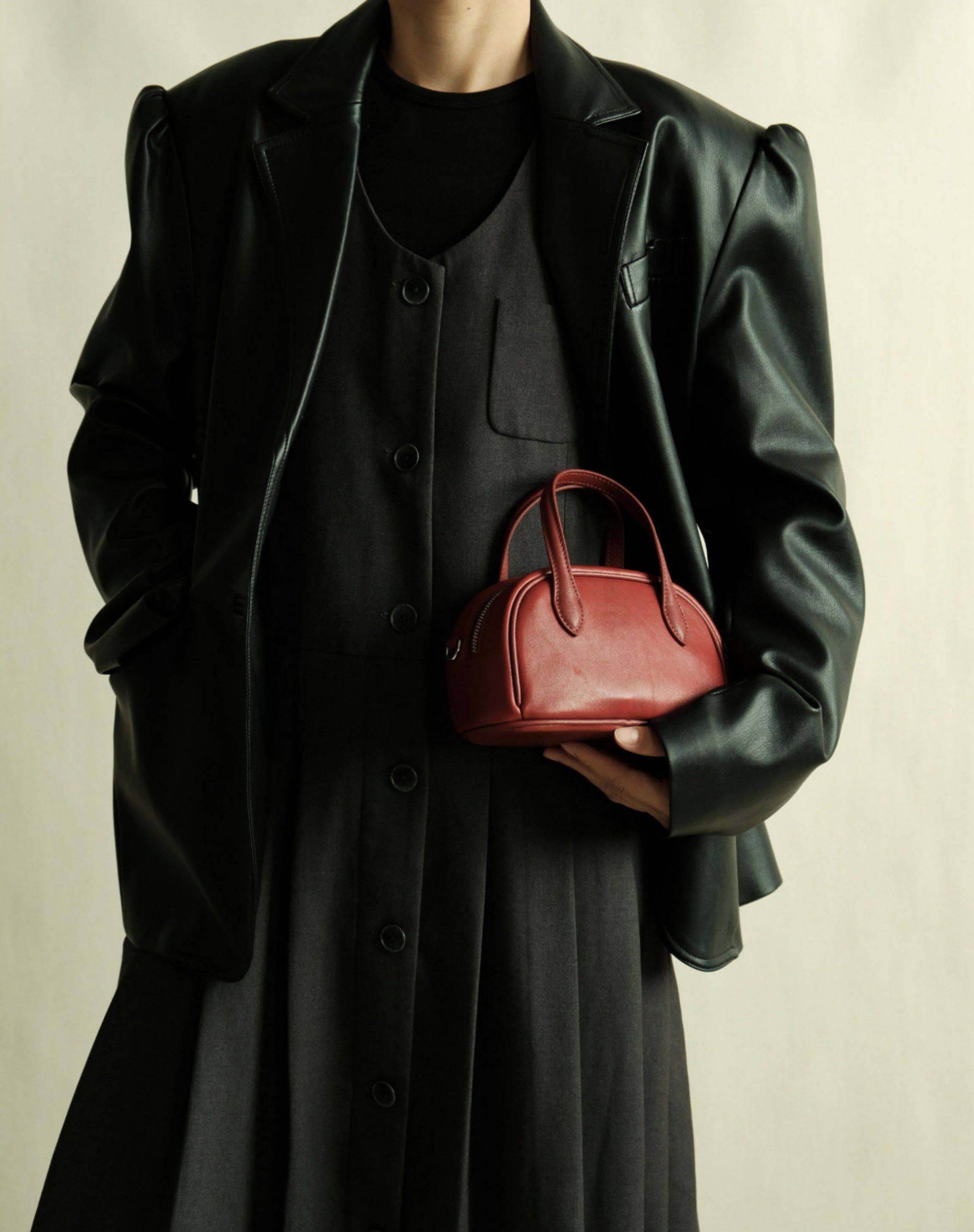 香港狄記皮具 狄記 原創真皮手工 ins郵差包 ins風格包包 頭層牛皮包包 皮革 原創手工真皮 皮件 DEEPKEE 復古真皮手工包