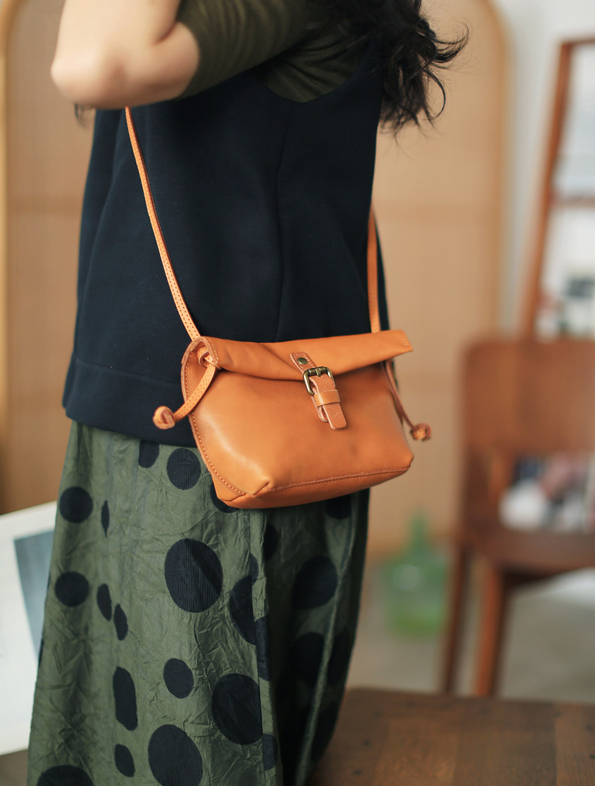 香港狄記皮具 狄記 原創真皮手工 ins郵差包 ins風格包包 頭層牛皮包包 皮革 原創手工真皮 皮件 DEEPKEE 復古真皮手工包