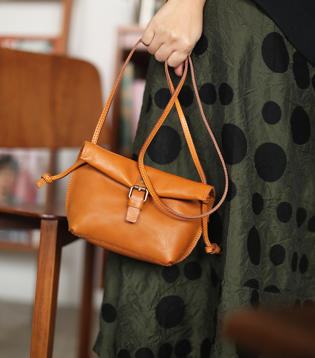 香港狄記皮具 狄記 原創真皮手工 ins郵差包 ins風格包包 頭層牛皮包包 皮革 原創手工真皮 皮件 DEEPKEE 復古真皮手工包