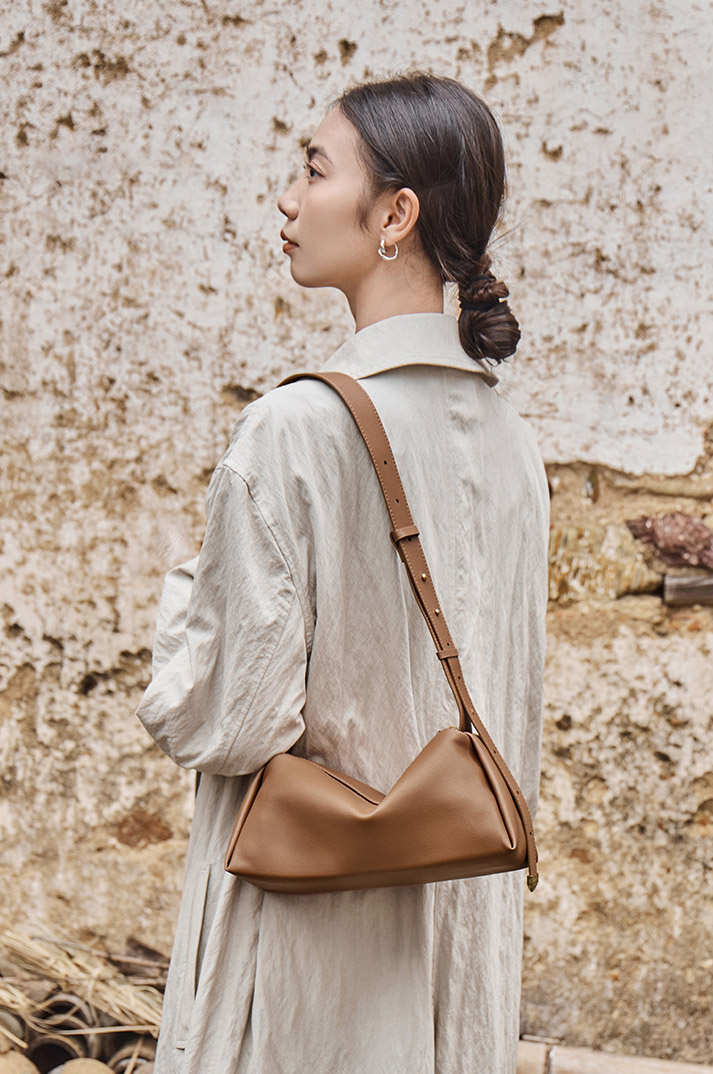 香港狄記皮具 狄記 原創真皮手工 ins郵差包 ins風格包包 頭層牛皮包包 皮革 原創手工真皮 皮件 DEEPKEE 復古真皮手工包