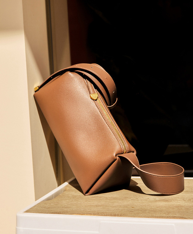 香港狄記皮具 狄記 原創真皮手工 ins郵差包 ins風格包包 頭層牛皮包包 皮革 原創手工真皮 皮件 DEEPKEE 復古真皮手工包