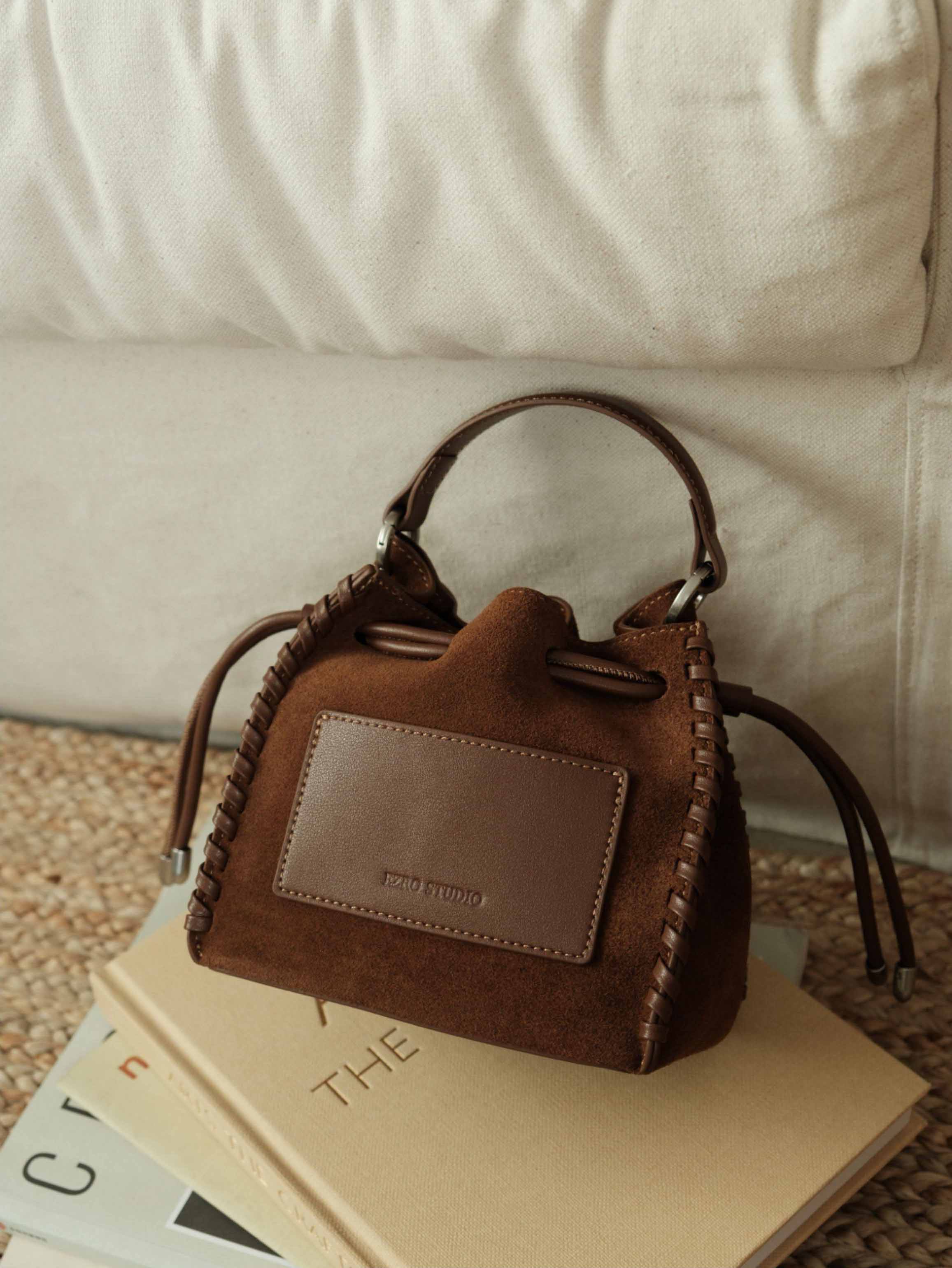 香港狄記皮具 狄記 原創真皮手工 ins郵差包 ins風格包包 頭層牛皮包包 皮革 原創手工真皮 皮件 DEEPKEE 復古真皮手工包