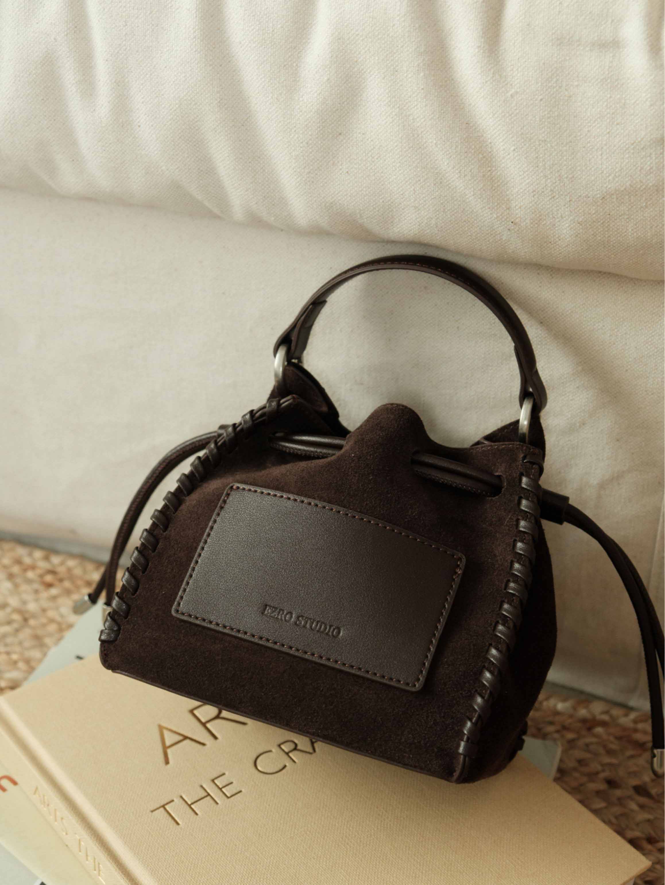 香港狄記皮具 狄記 原創真皮手工 ins郵差包 ins風格包包 頭層牛皮包包 皮革 原創手工真皮 皮件 DEEPKEE 復古真皮手工包