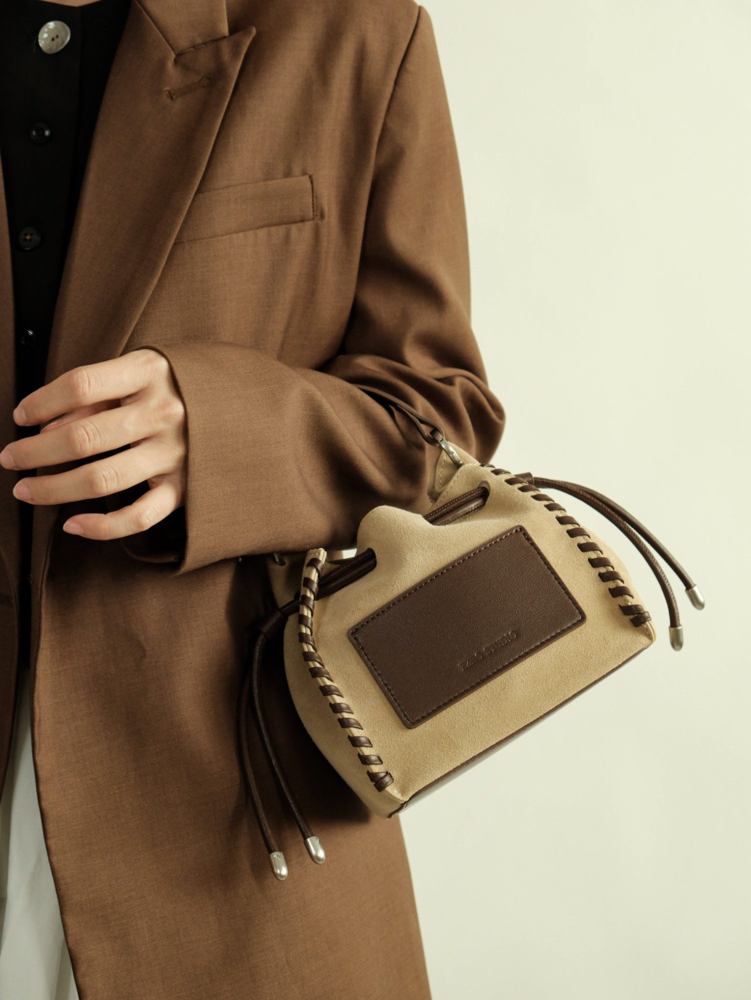 DEEPKEE 磨砂牛皮拼色抽繩福袋包 6267 號