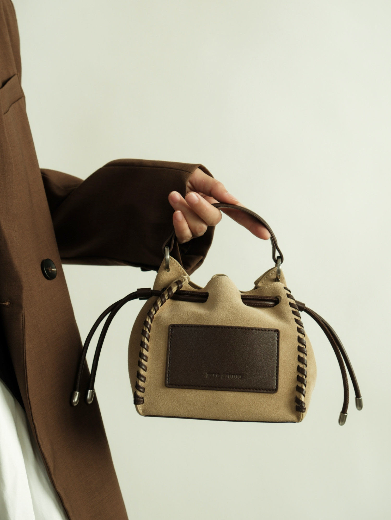 DEEPKEE 磨砂牛皮拼色抽繩福袋包 6267 號