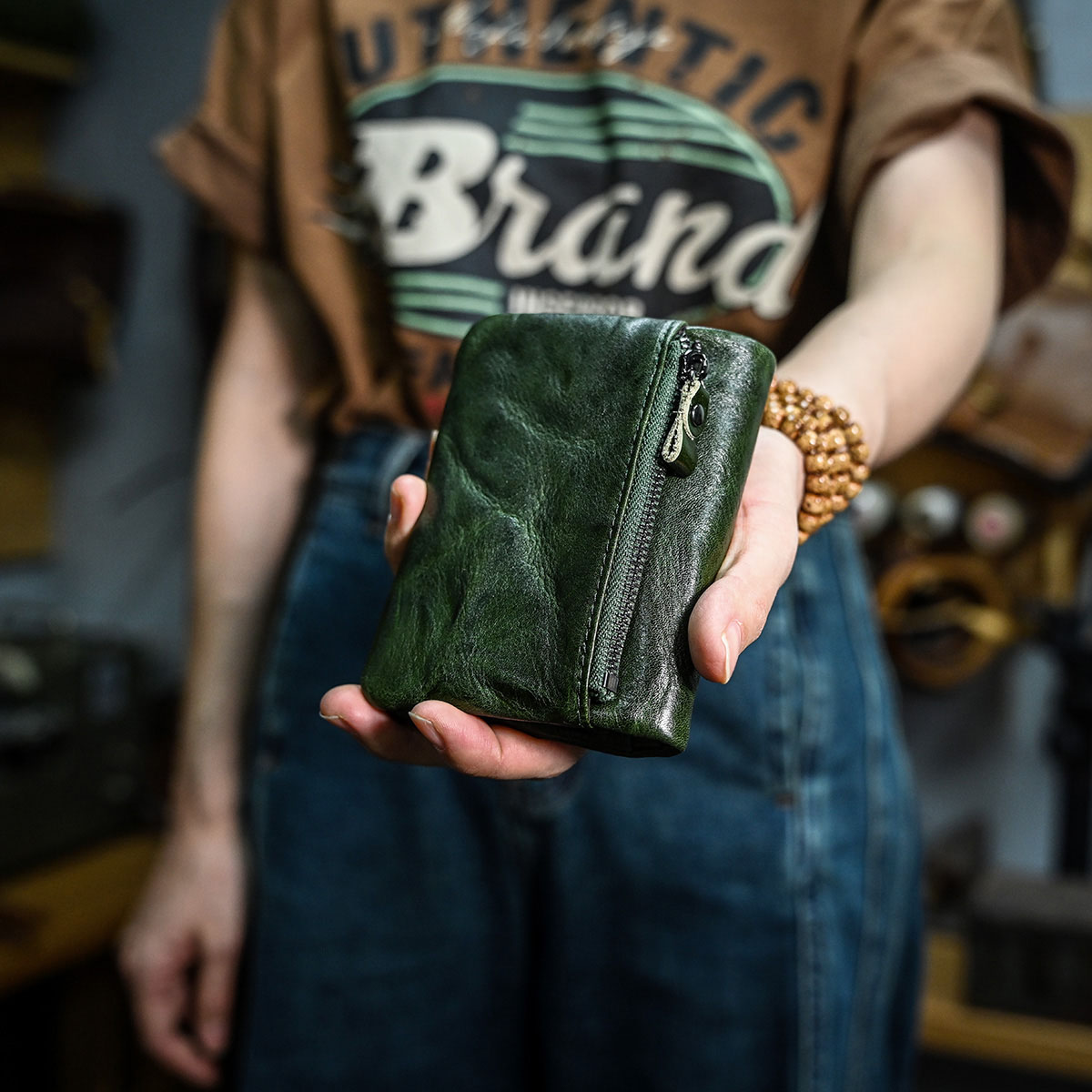 香港狄記皮具 狄記 原創真皮手工 ins郵差包 ins風格包包 頭層牛皮包包 皮革 原創手工真皮 皮件 DEEPKEE 復古包款 小眾軟皮手工包 真皮小方包 6325A 號