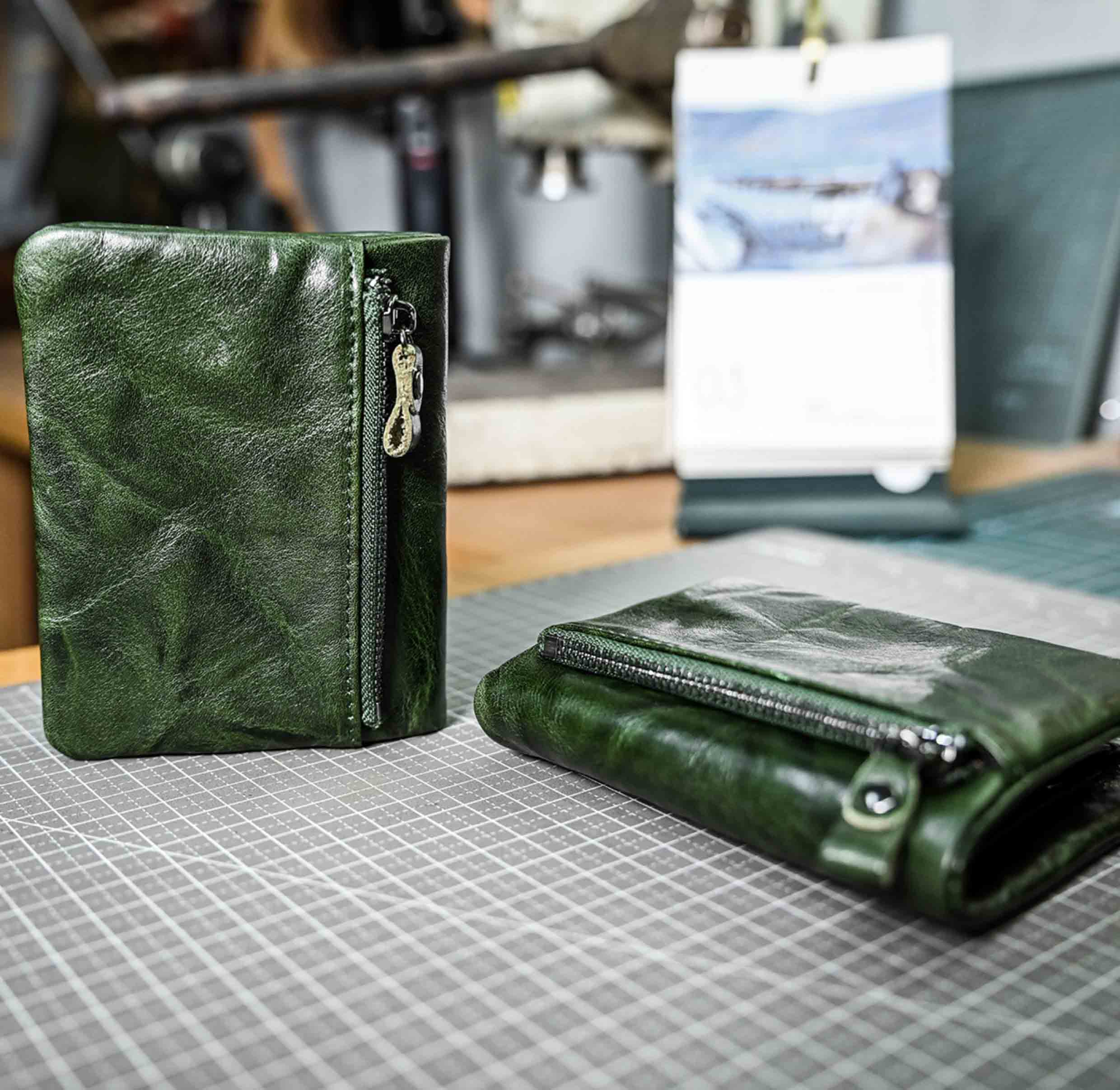 香港狄記皮具 狄記 原創真皮手工 ins郵差包 ins風格包包 頭層牛皮包包 皮革 原創手工真皮 皮件 DEEPKEE 復古包款 小眾軟皮手工包 真皮小方包 6325A 號