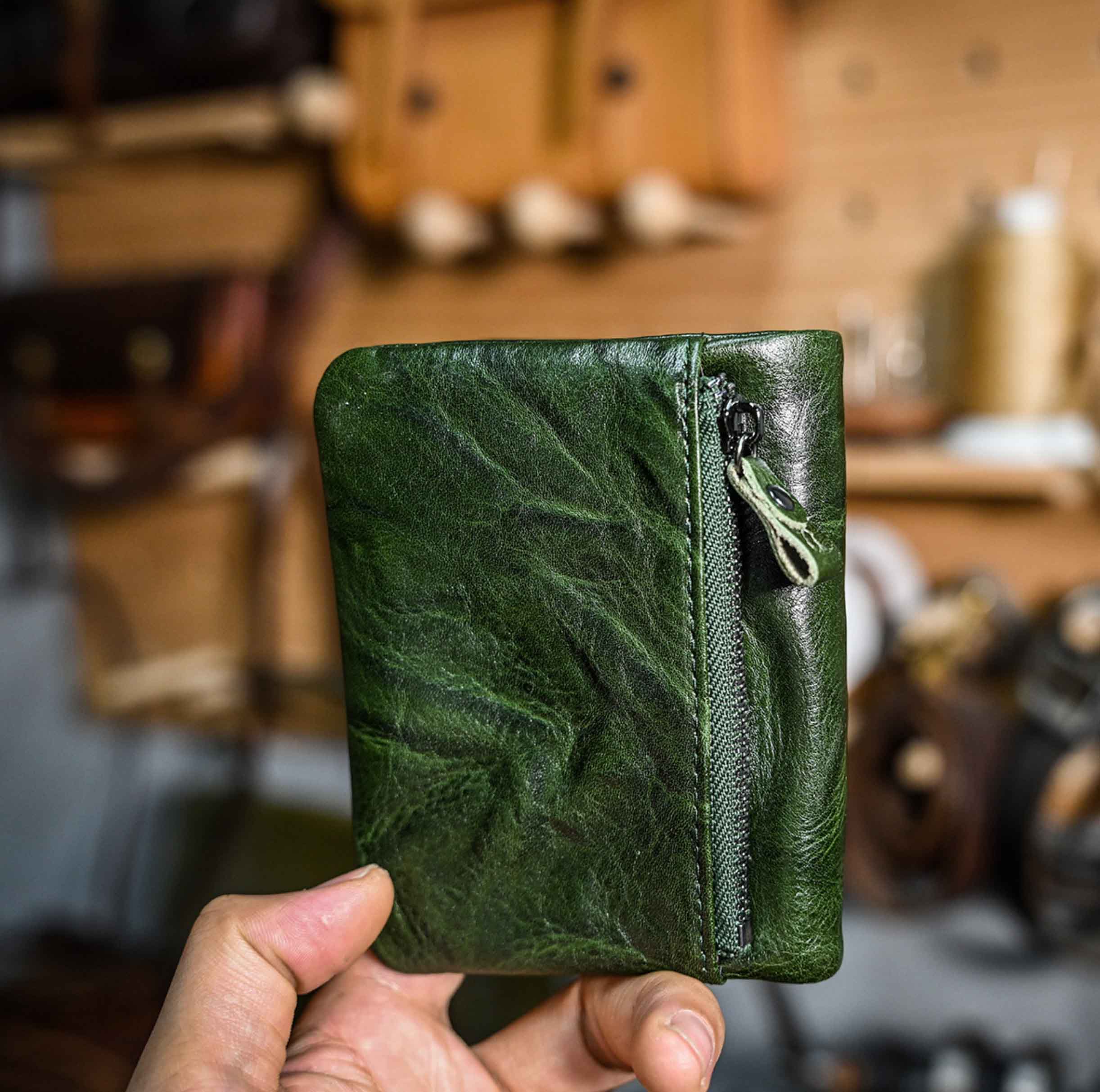 香港狄記皮具 狄記 原創真皮手工 ins郵差包 ins風格包包 頭層牛皮包包 皮革 原創手工真皮 皮件 DEEPKEE 復古包款 小眾軟皮手工包 真皮小方包 6325A 號