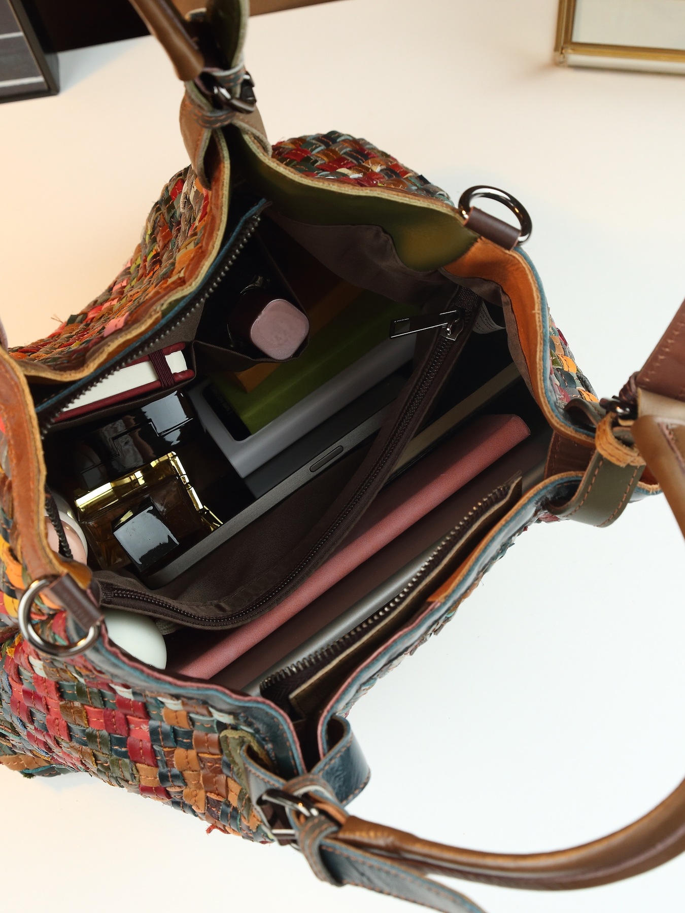 香港狄記皮具 狄記 原創真皮手工 ins郵差包 ins風格包包 頭層牛皮包包 皮革 原創手工真皮 皮件 DEEPKEE 復古真皮手工包