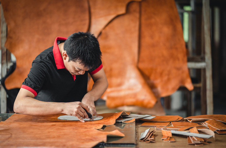 香港狄記皮具 狄記 原創真皮手工 ins郵差包 ins風格包包 頭層牛皮包包 皮革 原創手工真皮 皮件 DEEPKEE 復古真皮手工包