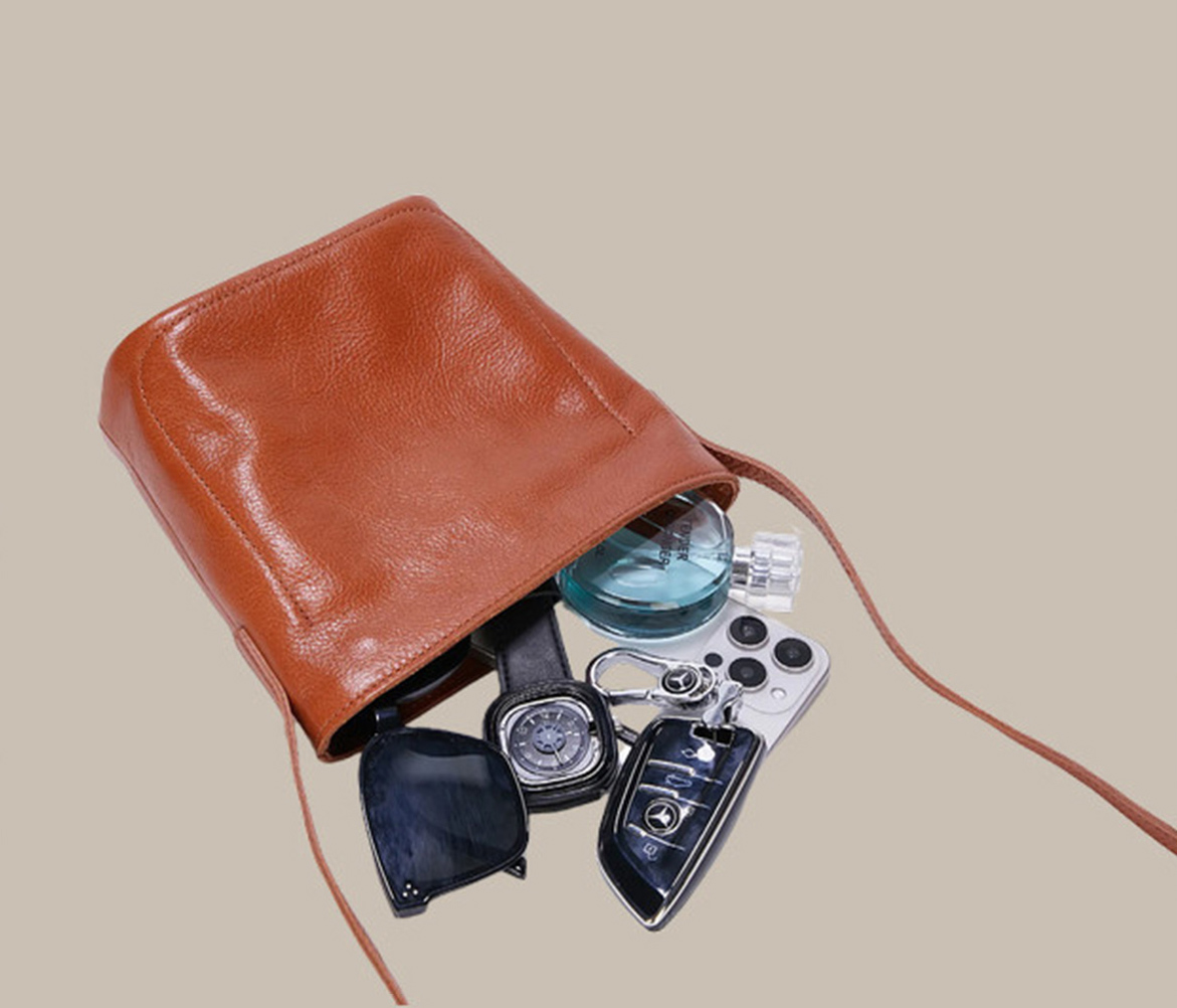 香港狄記皮具 狄記 原創真皮手工 ins郵差包 ins風格包包 頭層牛皮包包 皮革 原創手工真皮 皮件 DEEPKEE 復古真皮手工包