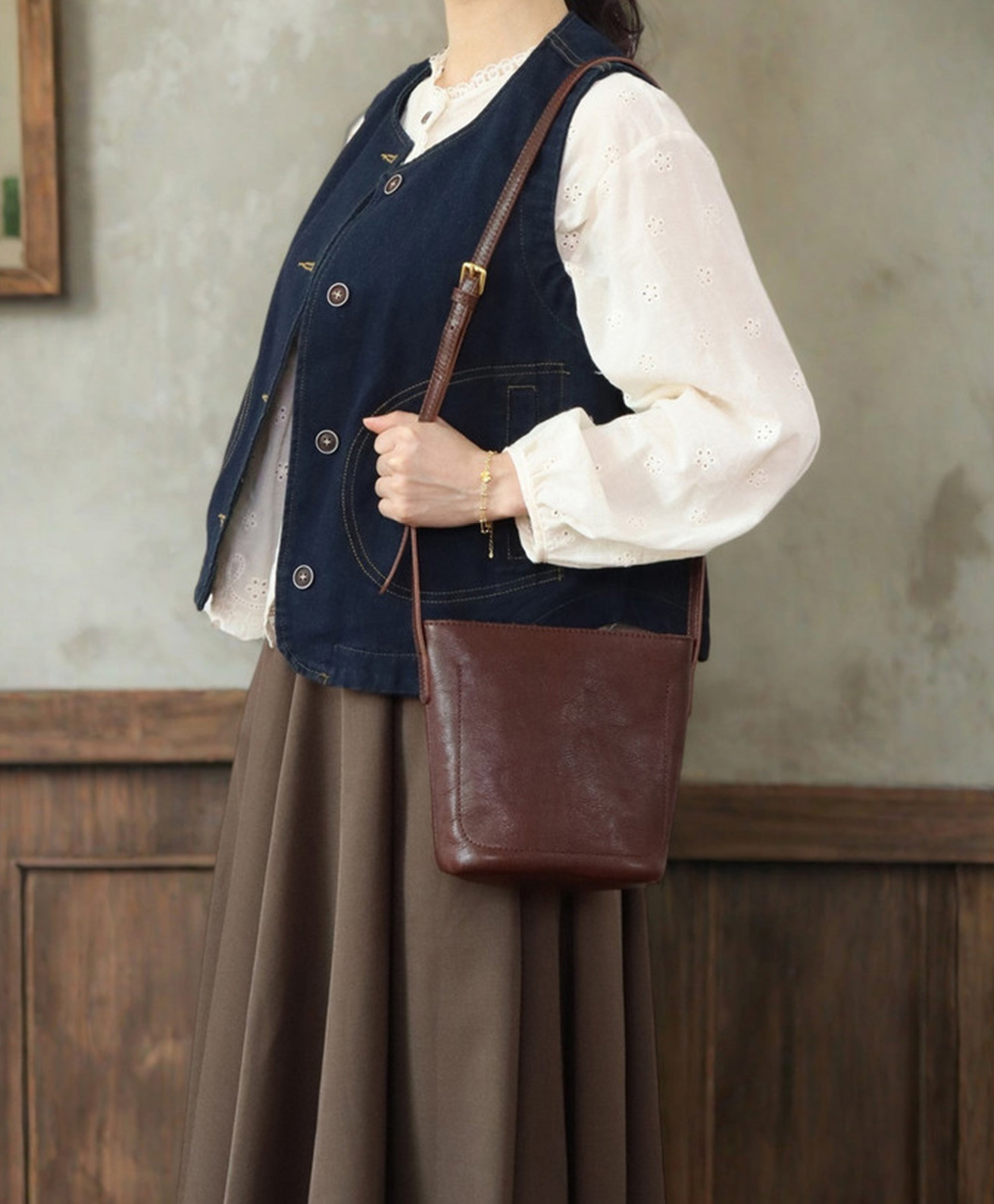 香港狄記皮具 狄記 原創真皮手工 ins郵差包 ins風格包包 頭層牛皮包包 皮革 原創手工真皮 皮件 DEEPKEE 復古真皮手工包