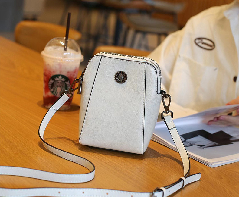 DEEPKEE original nubuck handmade full-grain genuine leather cowhide bag 牛皮手機包女拉鍊小包 6881 號