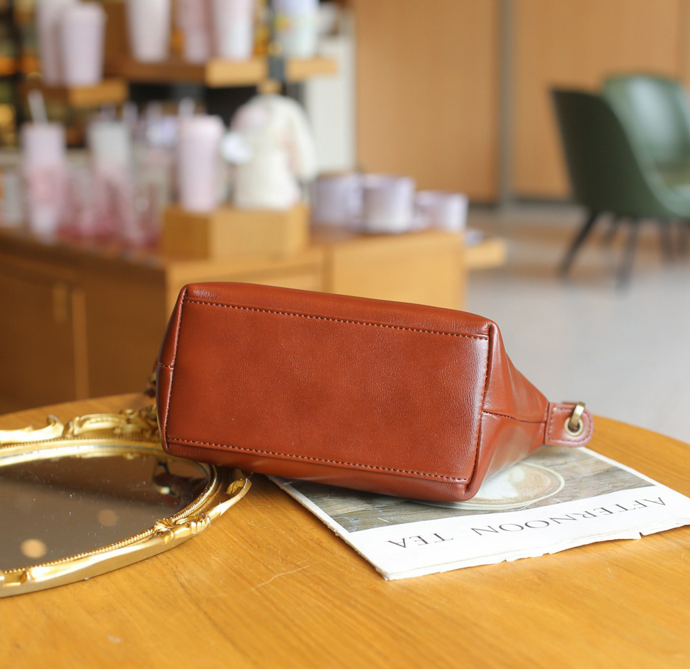 香港狄記皮具 狄記 原創真皮手工 ins郵差包 ins風格包包 頭層牛皮包包 皮革 原創手工真皮 皮件 DEEPKEE 復古真皮手工包