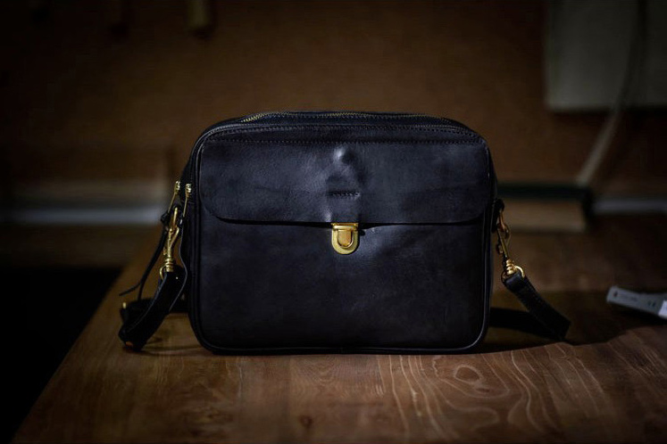 香港狄記皮具 狄記 原創真皮手工 ins郵差包 ins風格包包 頭層牛皮包包 皮革 原創手工真皮 皮件 DEEPKEE 復古真皮手工包