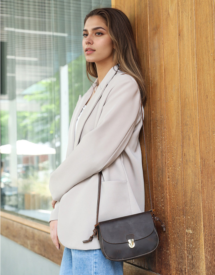 香港狄記皮具 狄記 原創真皮手工 ins郵差包 ins風格包包 頭層牛皮包包 皮革 原創手工真皮 皮件 DEEPKEE 復古真皮手工包