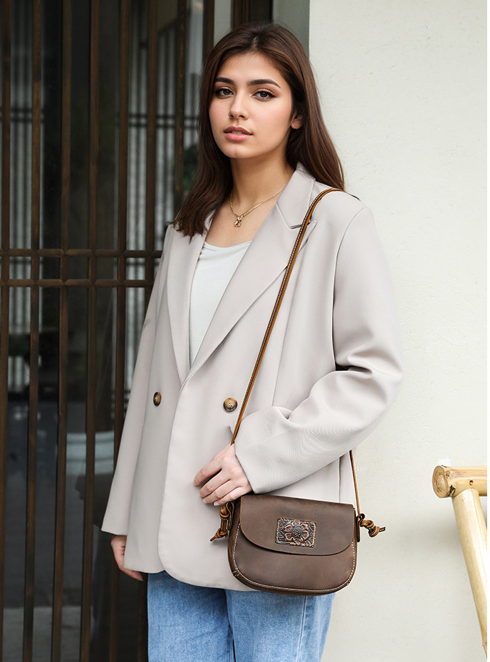 香港狄記皮具 狄記 原創真皮手工 ins郵差包 ins風格包包 頭層牛皮包包 皮革 原創手工真皮 皮件 DEEPKEE 復古真皮手工包