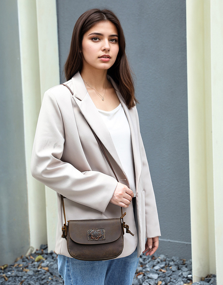 香港狄記皮具 狄記 原創真皮手工 ins郵差包 ins風格包包 頭層牛皮包包 皮革 原創手工真皮 皮件 DEEPKEE 復古真皮手工包