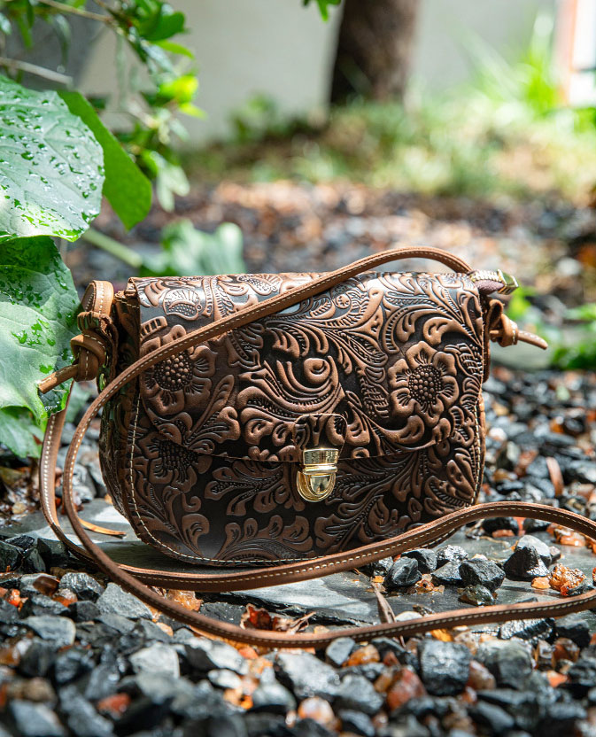 香港狄記皮具 狄記 原創真皮手工 ins郵差包 ins風格包包 頭層牛皮包包 皮革 原創手工真皮 皮件 DEEPKEE 復古真皮手工包