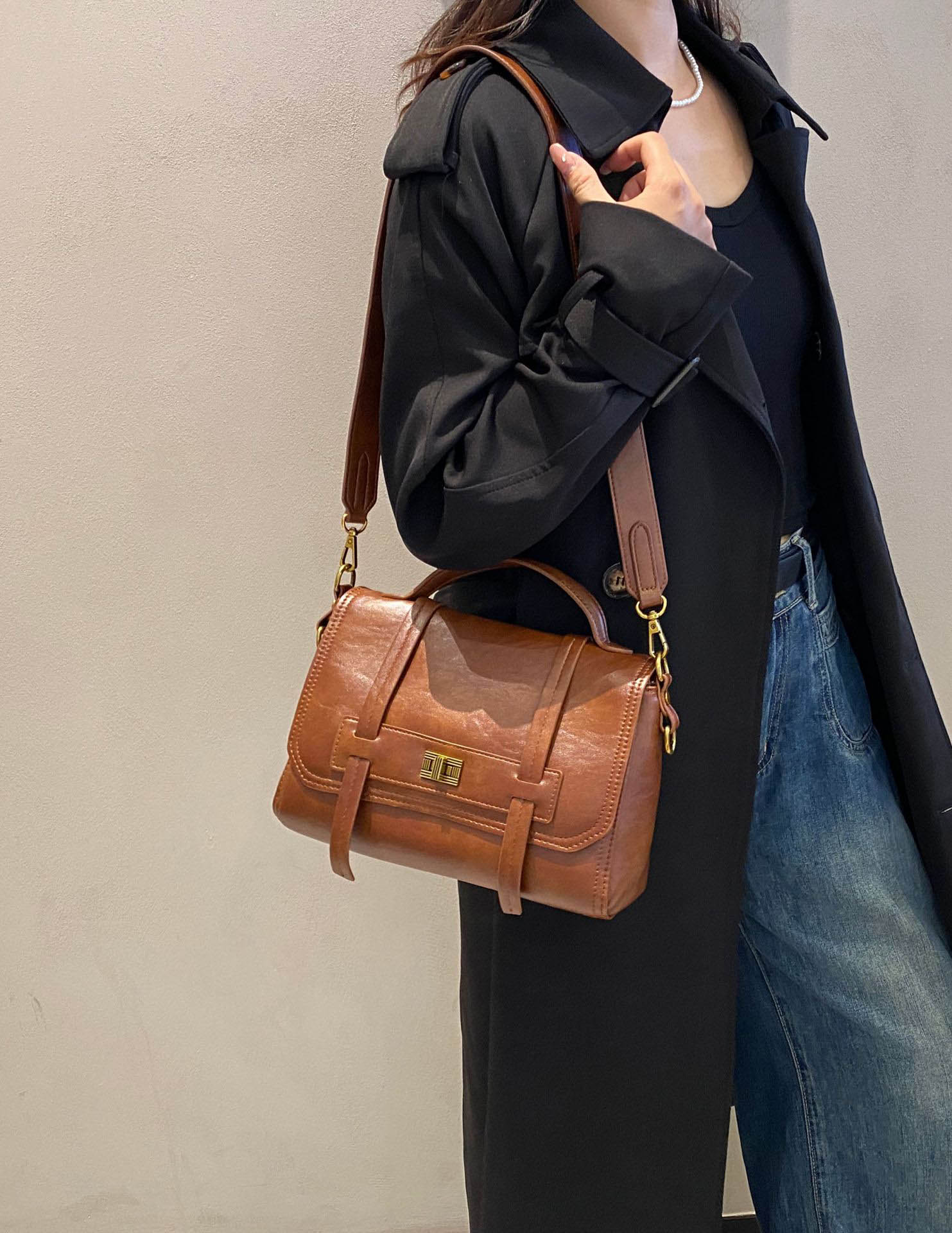 香港狄記皮具 狄記 原創真皮手工 ins郵差包 ins風格包包 頭層牛皮包包 皮革 原創手工真皮 皮件 DEEPKEE 復古真皮手工包