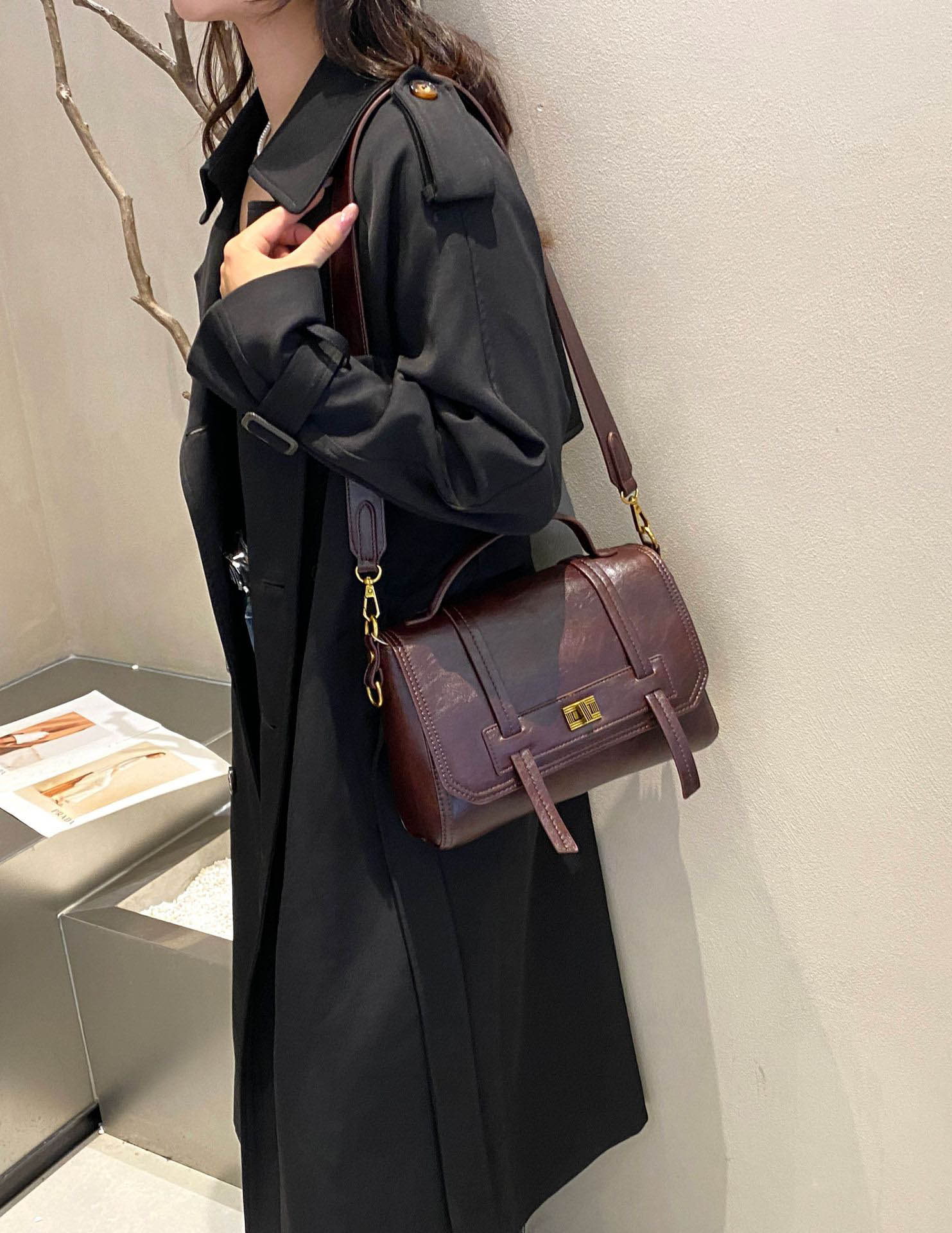 香港狄記皮具 狄記 原創真皮手工 ins郵差包 ins風格包包 頭層牛皮包包 皮革 原創手工真皮 皮件 DEEPKEE 復古真皮手工包