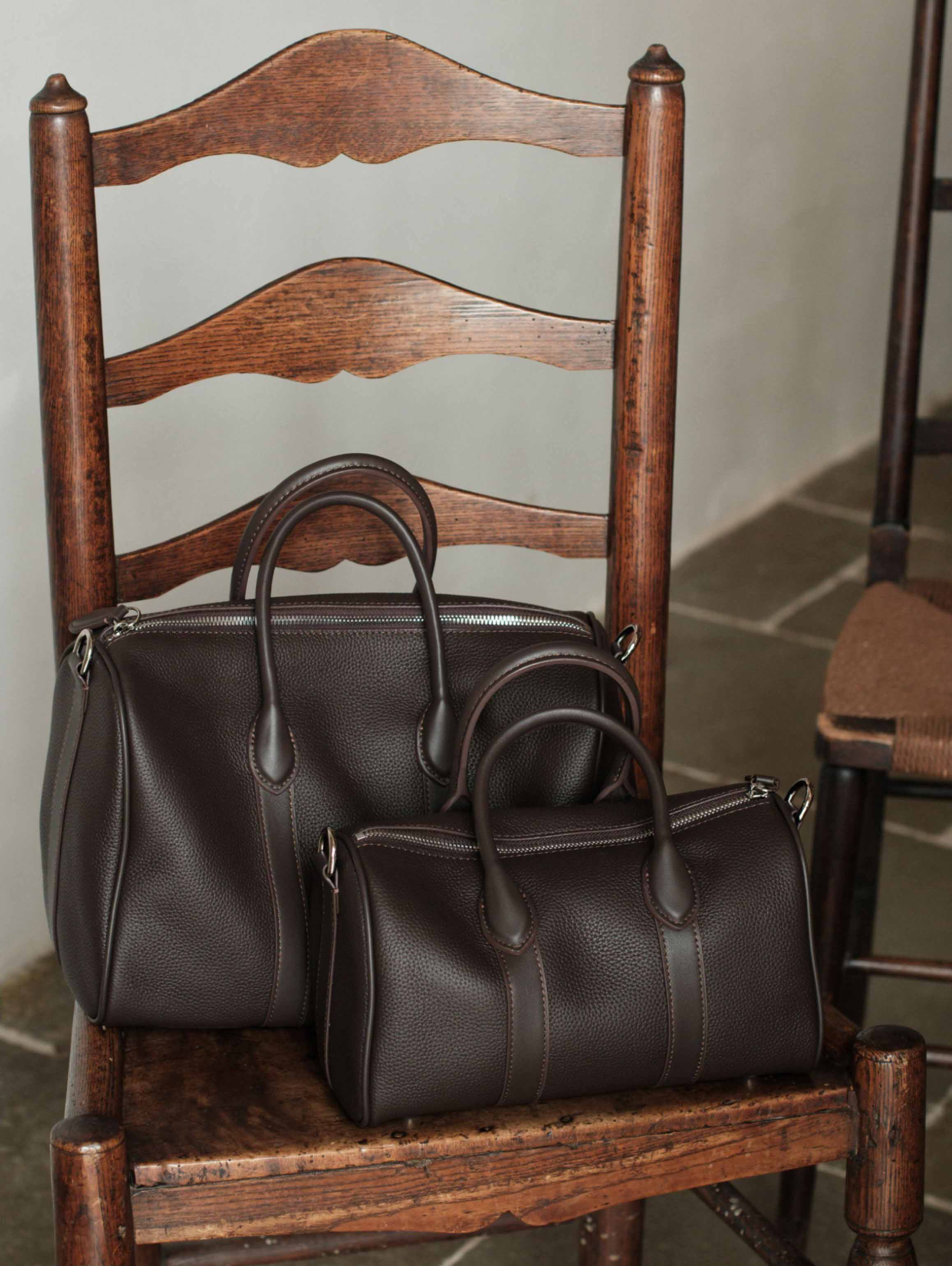 香港狄記皮具 狄記 原創真皮手工 ins郵差包 ins風格包包 頭層牛皮包包 皮革 原創手工真皮 皮件 DEEPKEE 復古真皮手工包