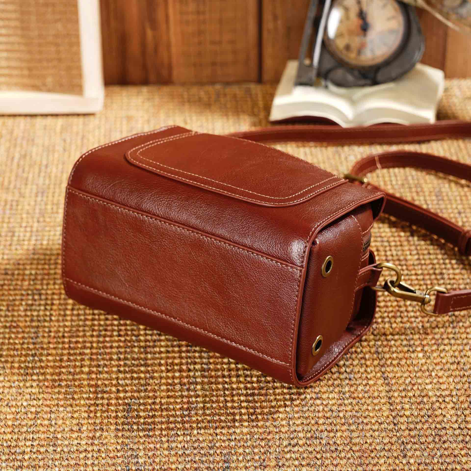 香港狄記皮具 狄記 原創真皮手工 ins郵差包 ins風格包包 頭層牛皮包包 皮革 原創手工真皮 皮件 DEEPKEE 復古真皮手工包