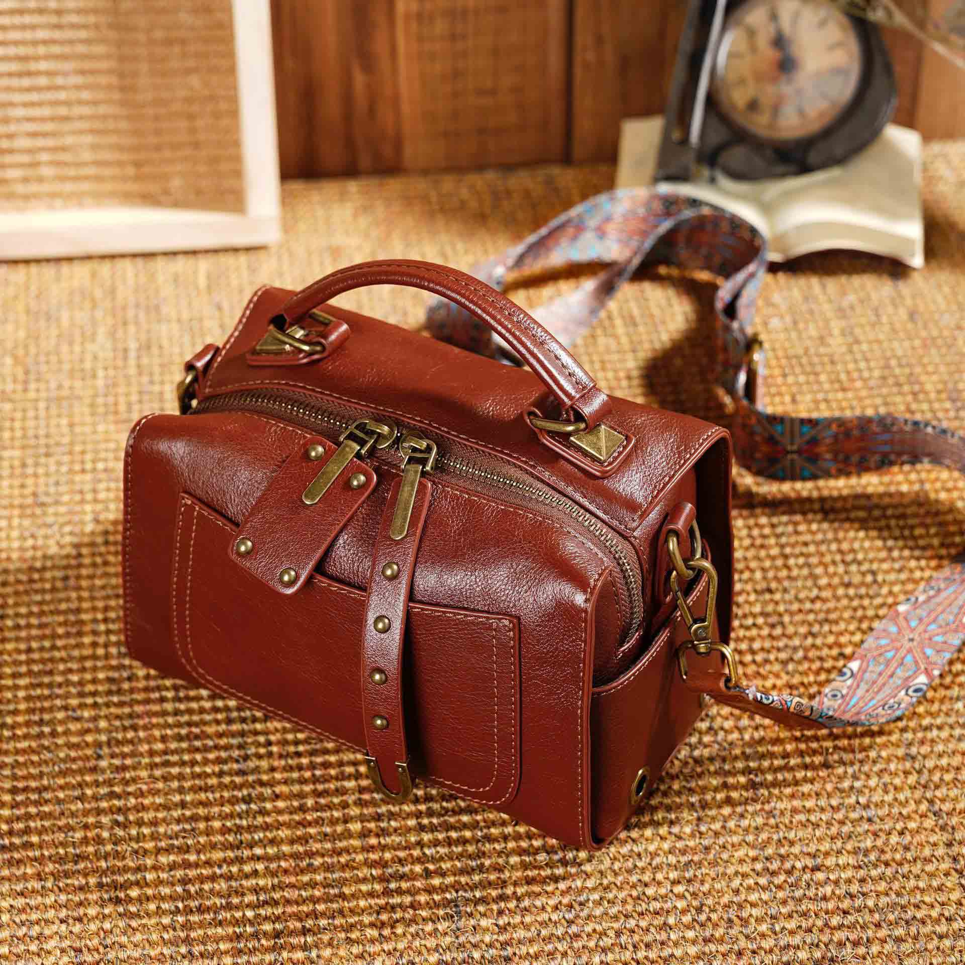 香港狄記皮具 狄記 原創真皮手工 ins郵差包 ins風格包包 頭層牛皮包包 皮革 原創手工真皮 皮件 DEEPKEE 復古真皮手工包