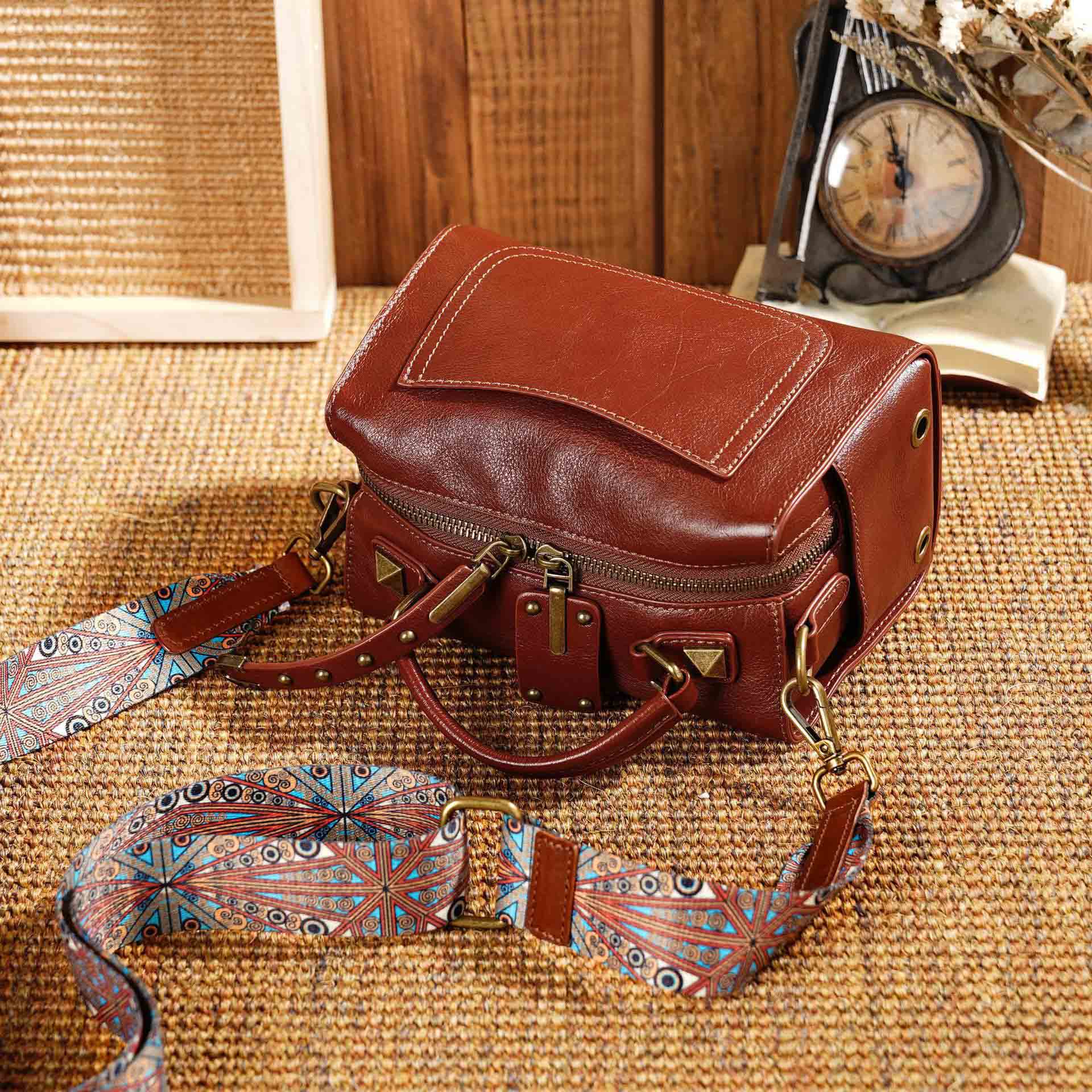 香港狄記皮具 狄記 原創真皮手工 ins郵差包 ins風格包包 頭層牛皮包包 皮革 原創手工真皮 皮件 DEEPKEE 復古真皮手工包