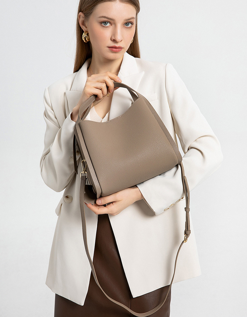 DEEPKEE original nubuck handmade full-grain genuine leather cowhide bag 牛皮大容量水桶包 9605 號