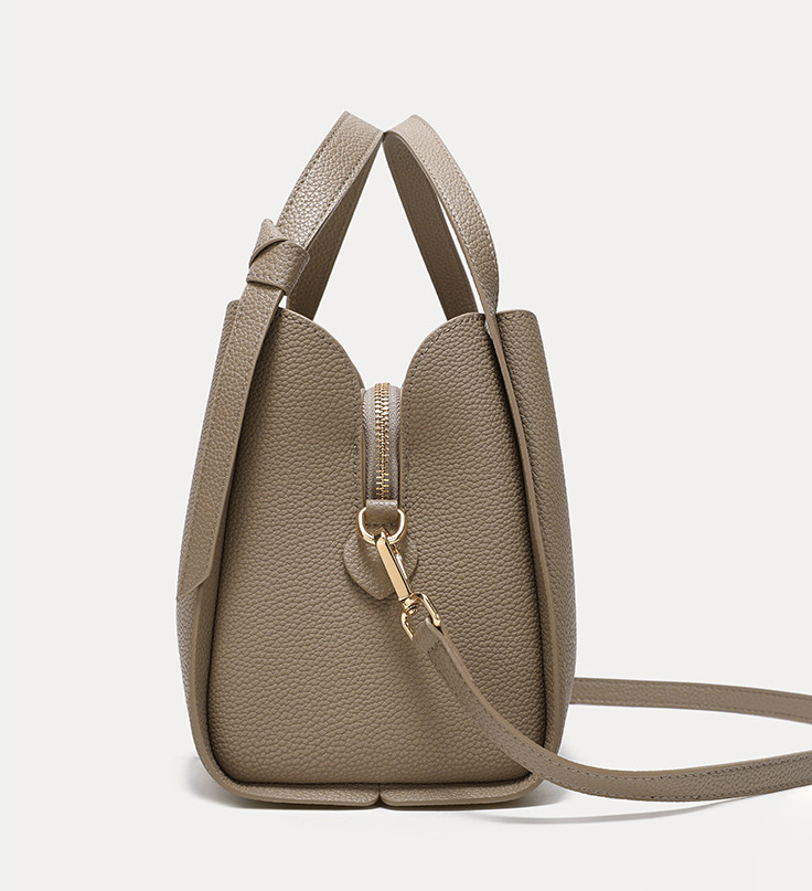 DEEPKEE original nubuck handmade full-grain genuine leather cowhide bag 牛皮大容量水桶包 9605 號