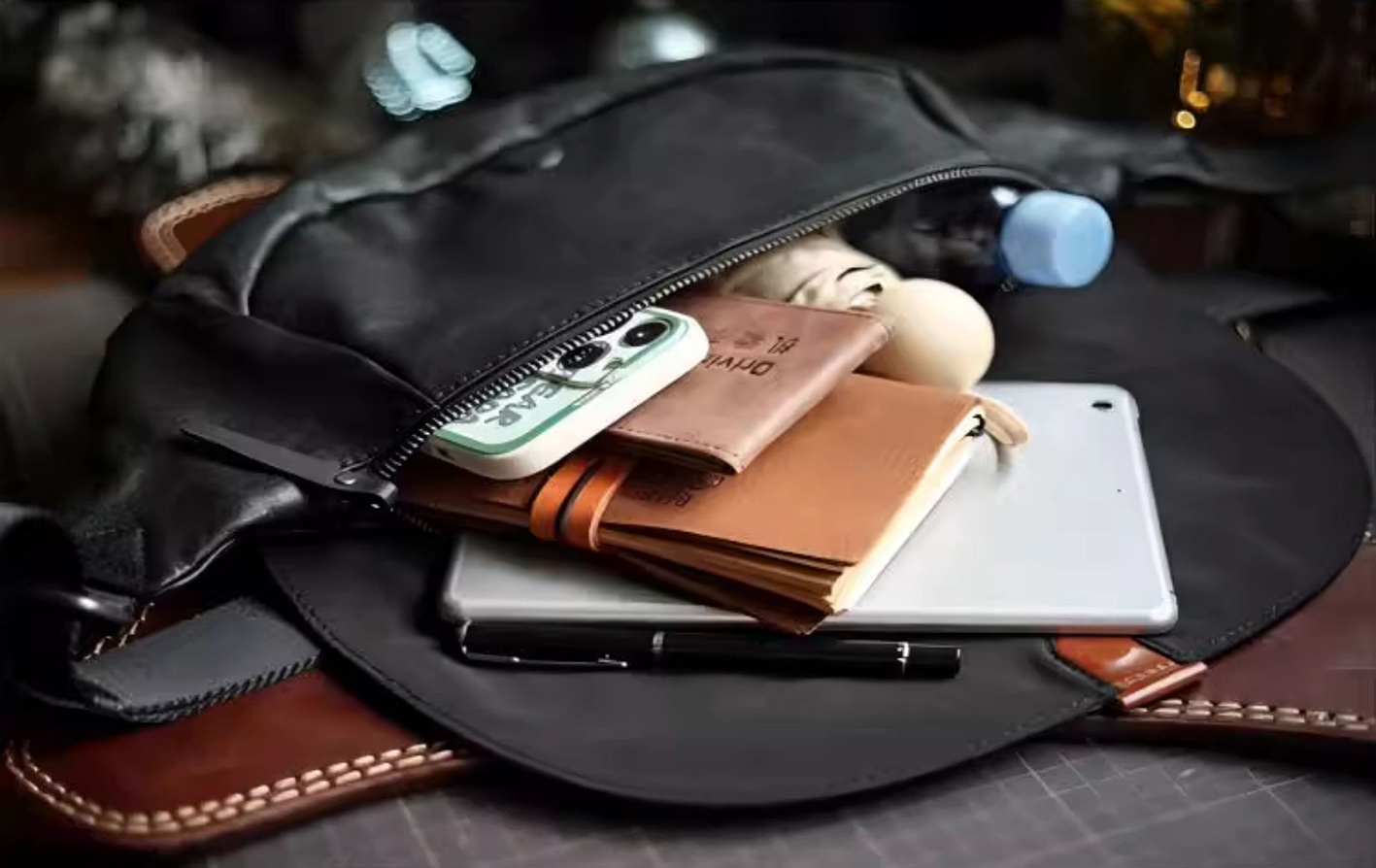 香港狄記皮具 狄記 原創真皮手工 ins郵差包 ins風格包包 頭層牛皮包包 皮革 原創手工真皮 皮件 DEEPKEE 復古真皮手工包