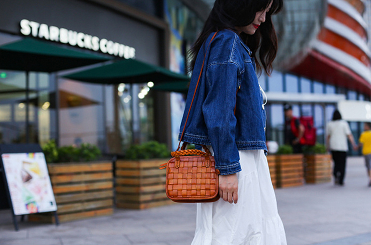 香港狄記皮具 狄記 原創真皮手工 ins郵差包 ins風格包包 頭層牛皮包包 皮革 原創手工真皮 皮件 DEEPKEE 復古真皮手工包