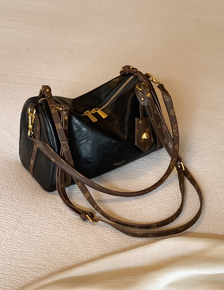 DEEPKEE original nubuck handmade full-grain genuine leather cowhide bag 黑夜騎士枕頭包 CD33238號